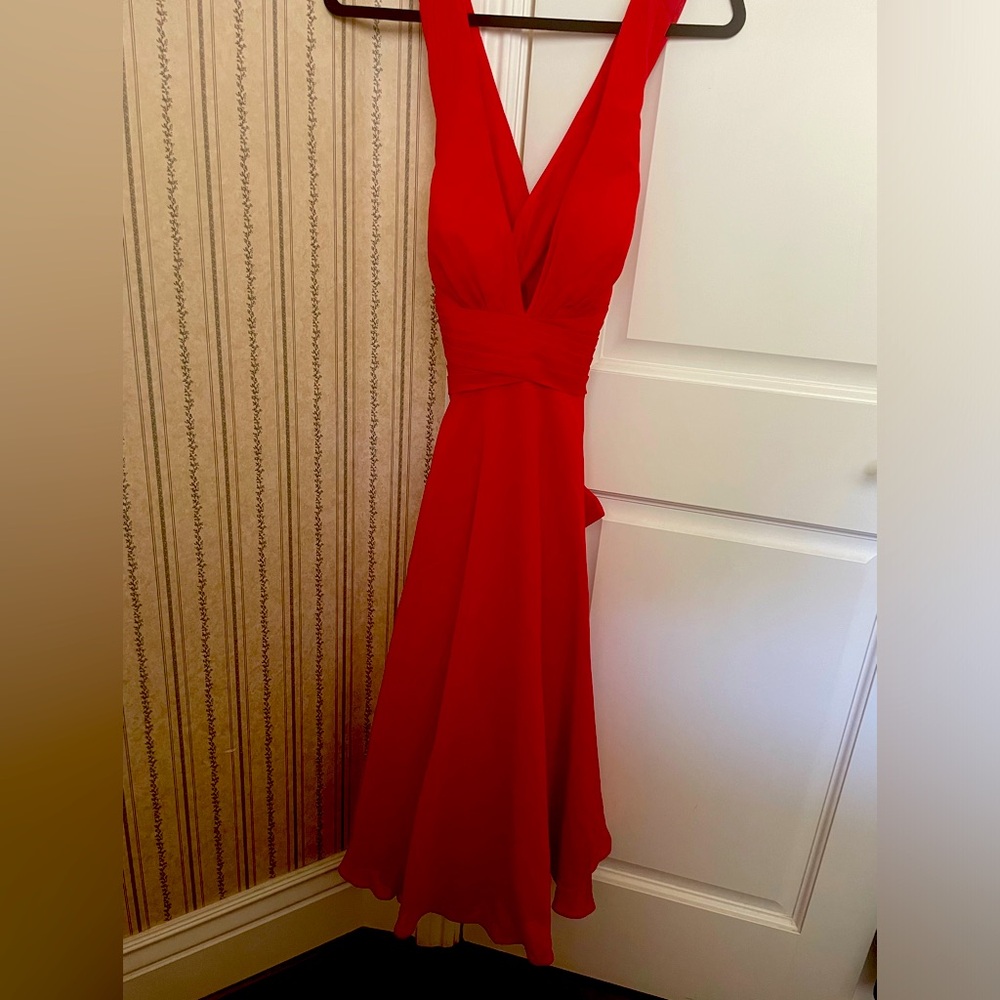 NWT JJ’s House
A-line V-Neck Knee-Length Chiffon Cocktail Dress With Bow Ruffle